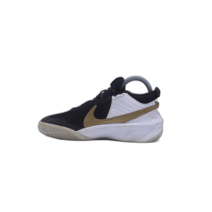 Nike Team Hustle D 10 Shoe