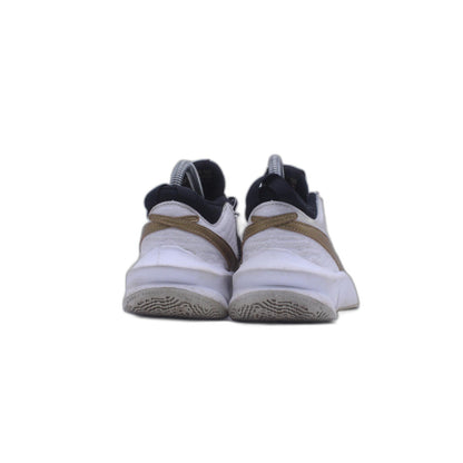 Nike Team Hustle D 10 Shoe