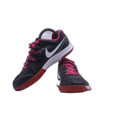 Nike Vvapor Court Sneaker