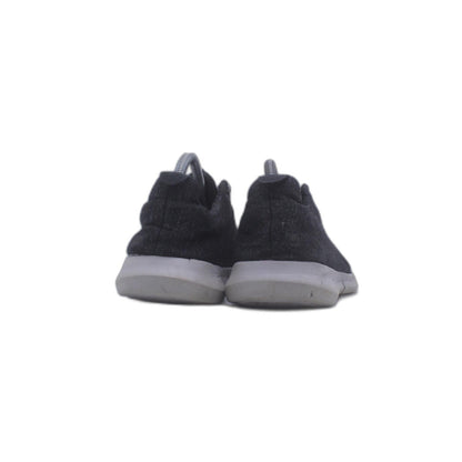 Black Comfortable Sneaker