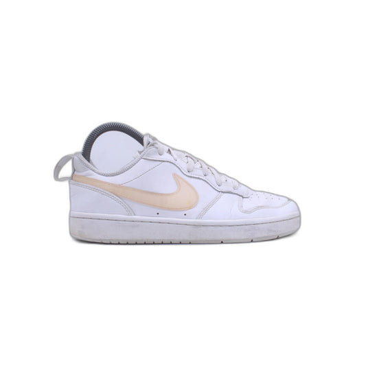 NIKE WHITE SHOES