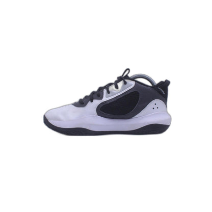 Under Armour Lockdown 6 Basketball Shoe