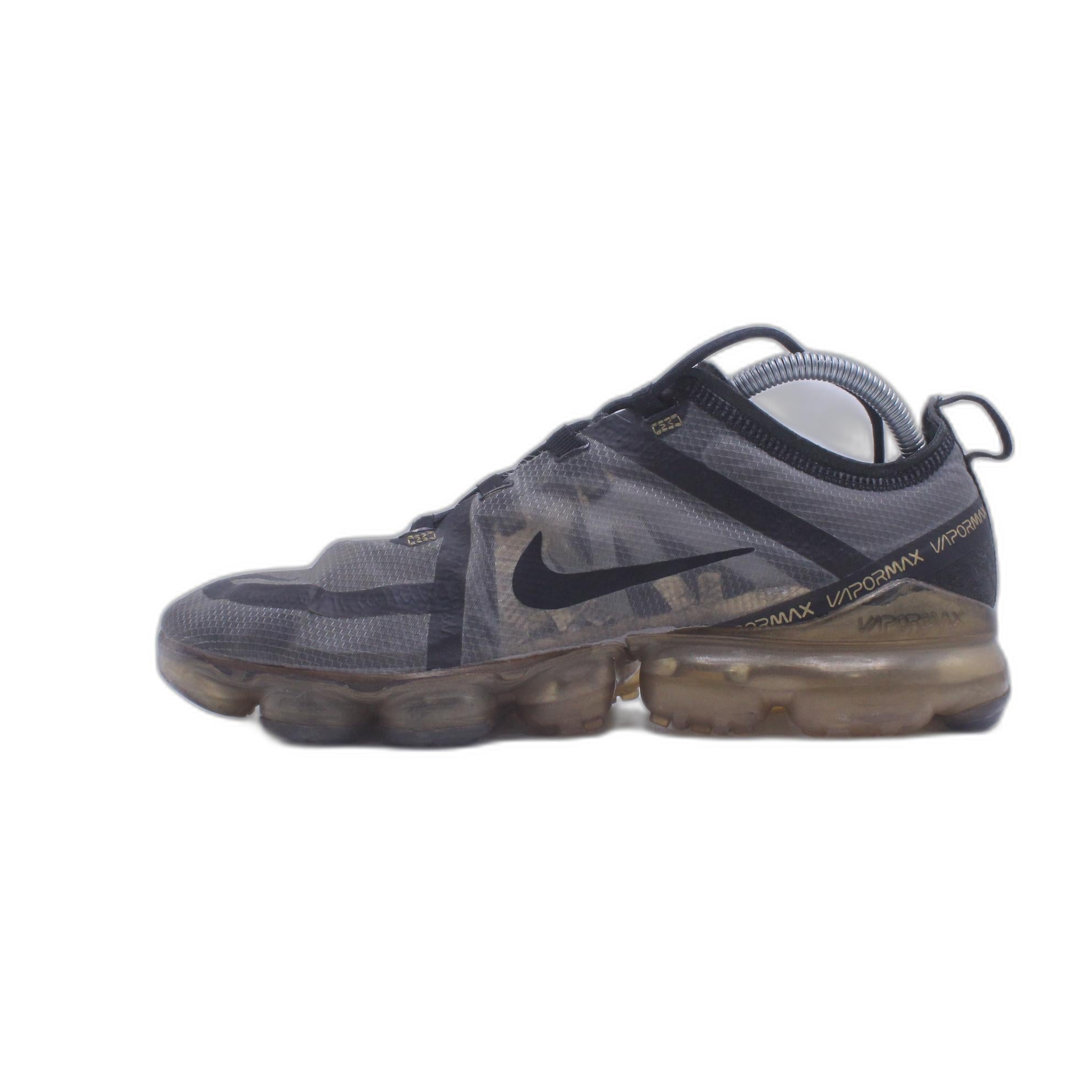 working out in vapormax