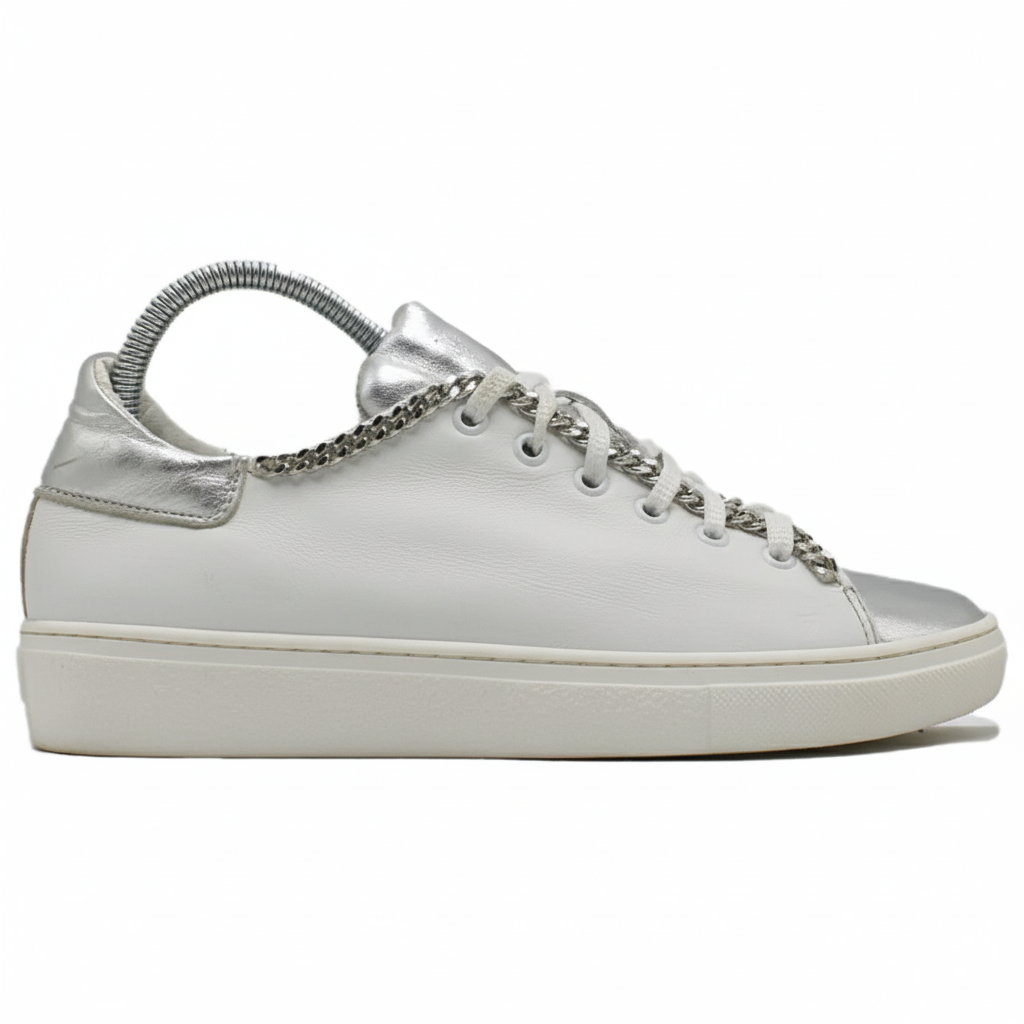 Madeleine white leather sneaker