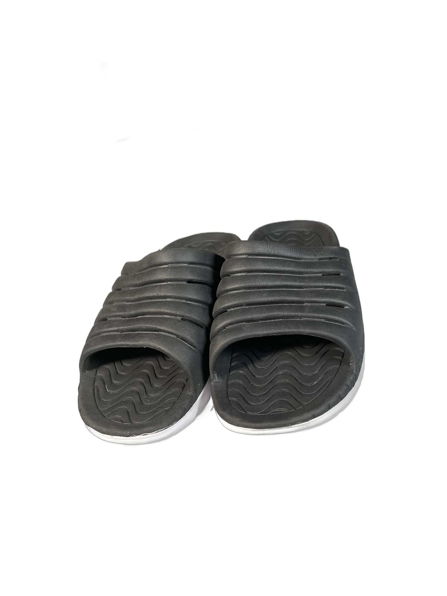 Avia Black Slide