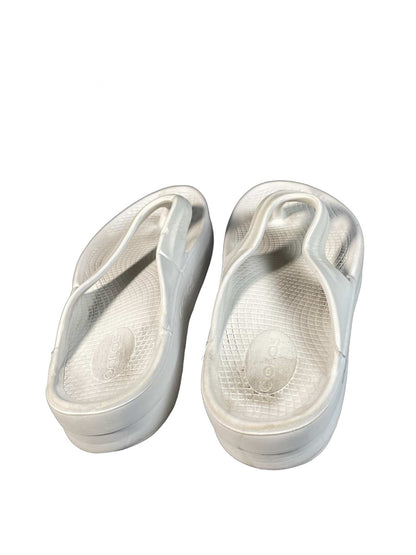 OOFOS White Slide