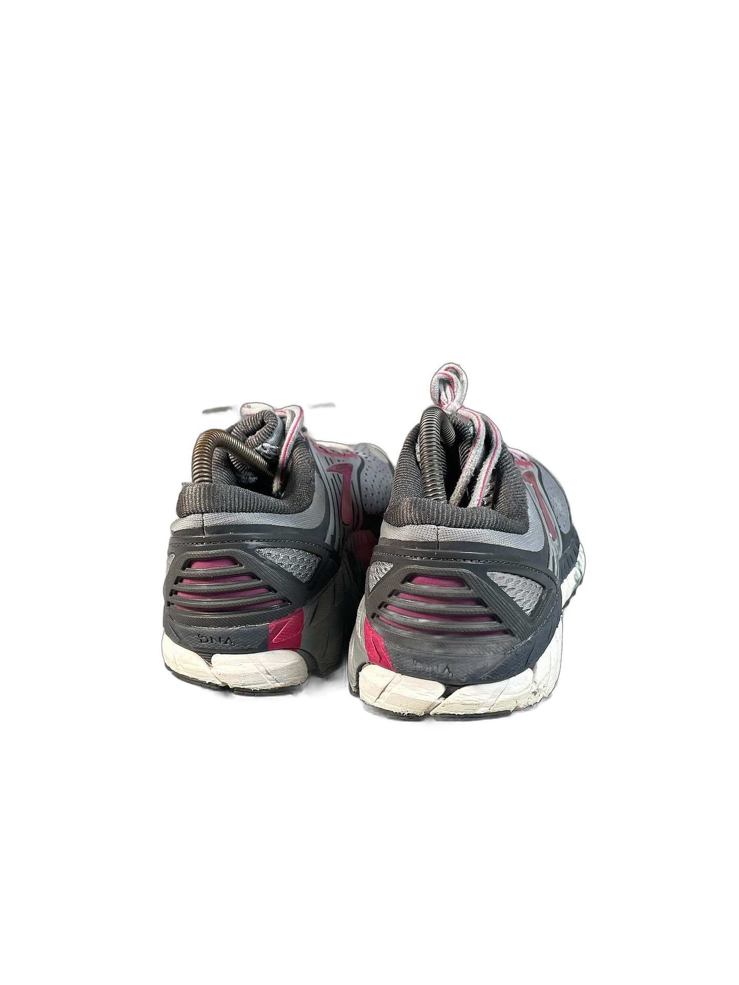 Brooks Ariel 16 Sneaker