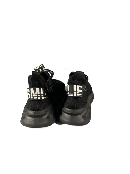 lightweight athletic sneakers