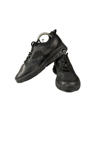 Crews Evolution II slip-resistant work sneaker