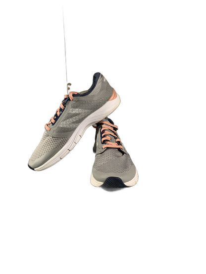 New Balance WX715 walking sneaker