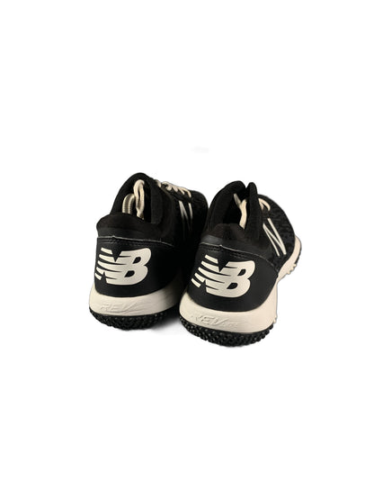 New Balance 4040v5 Turf basebal lshoe