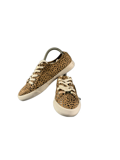 GUESS  women's low-top lace-up shoe