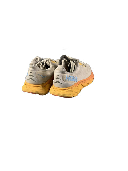 Hoka Arahi 6 running shoe
