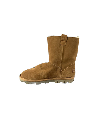 Tommy Bahama  chestnut suede boot