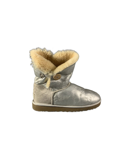 UGG Bailey Button boot