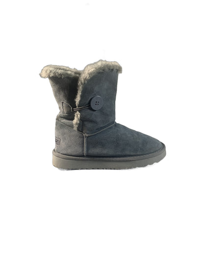 UGG Bailey Button sheepskin boot
