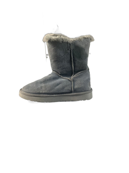 UGG Bailey Button sheepskin boot