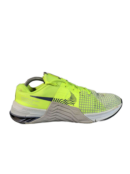 Nike Metcon 8 in the vibrant Shoe