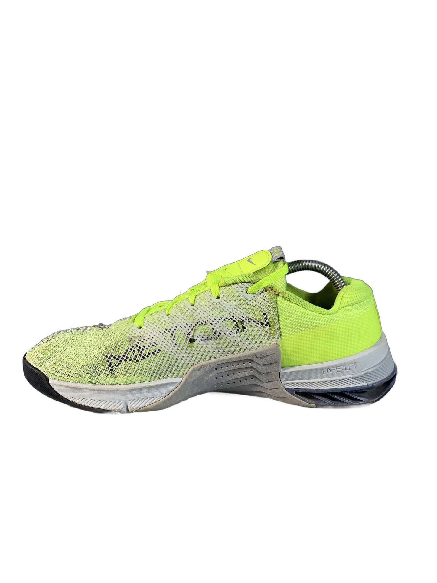 Nike Metcon 8 in the vibrant Shoe