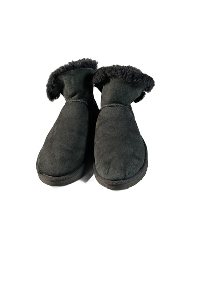 UGG Ultra Mini Bailey Bow boot