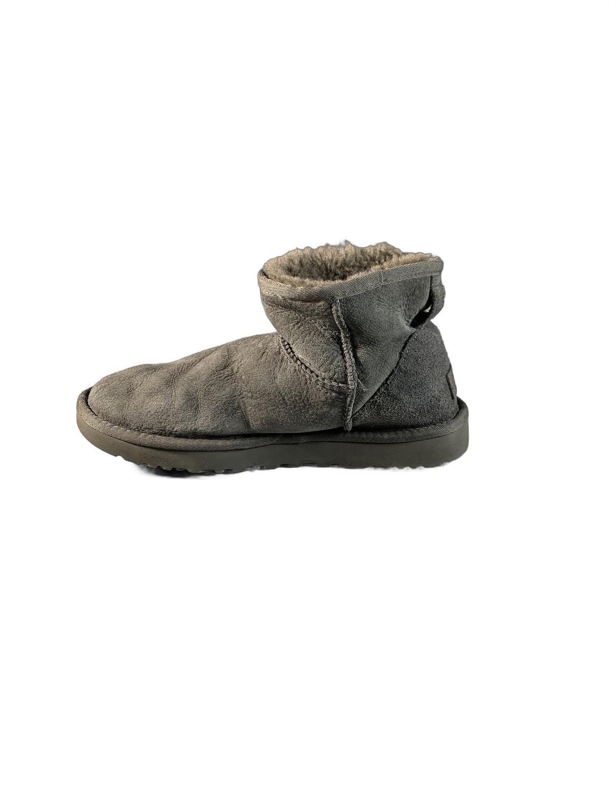 UGG Classic Mini or Classic Ultra Min