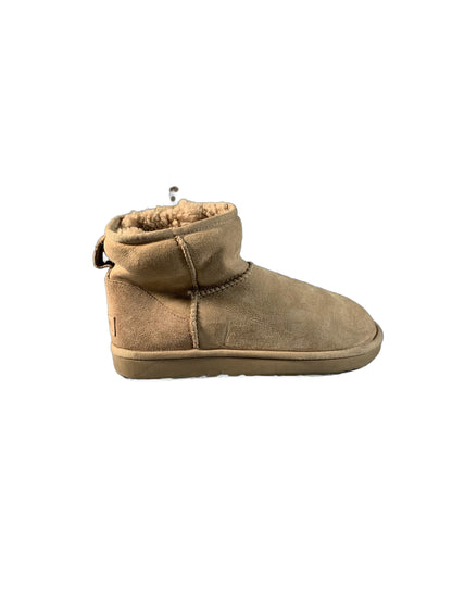 UGG Classic Ultra Mini boot