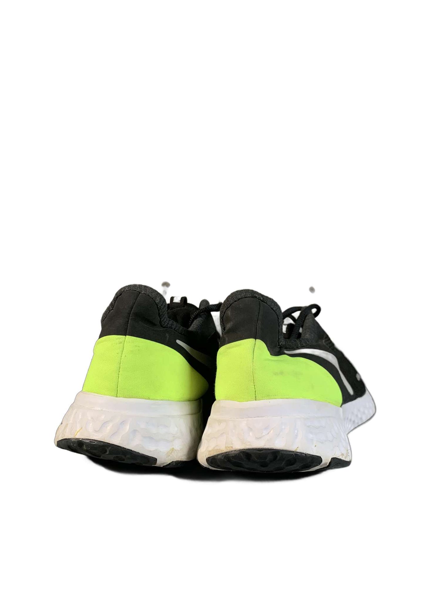 Nike Revolution Sneaker