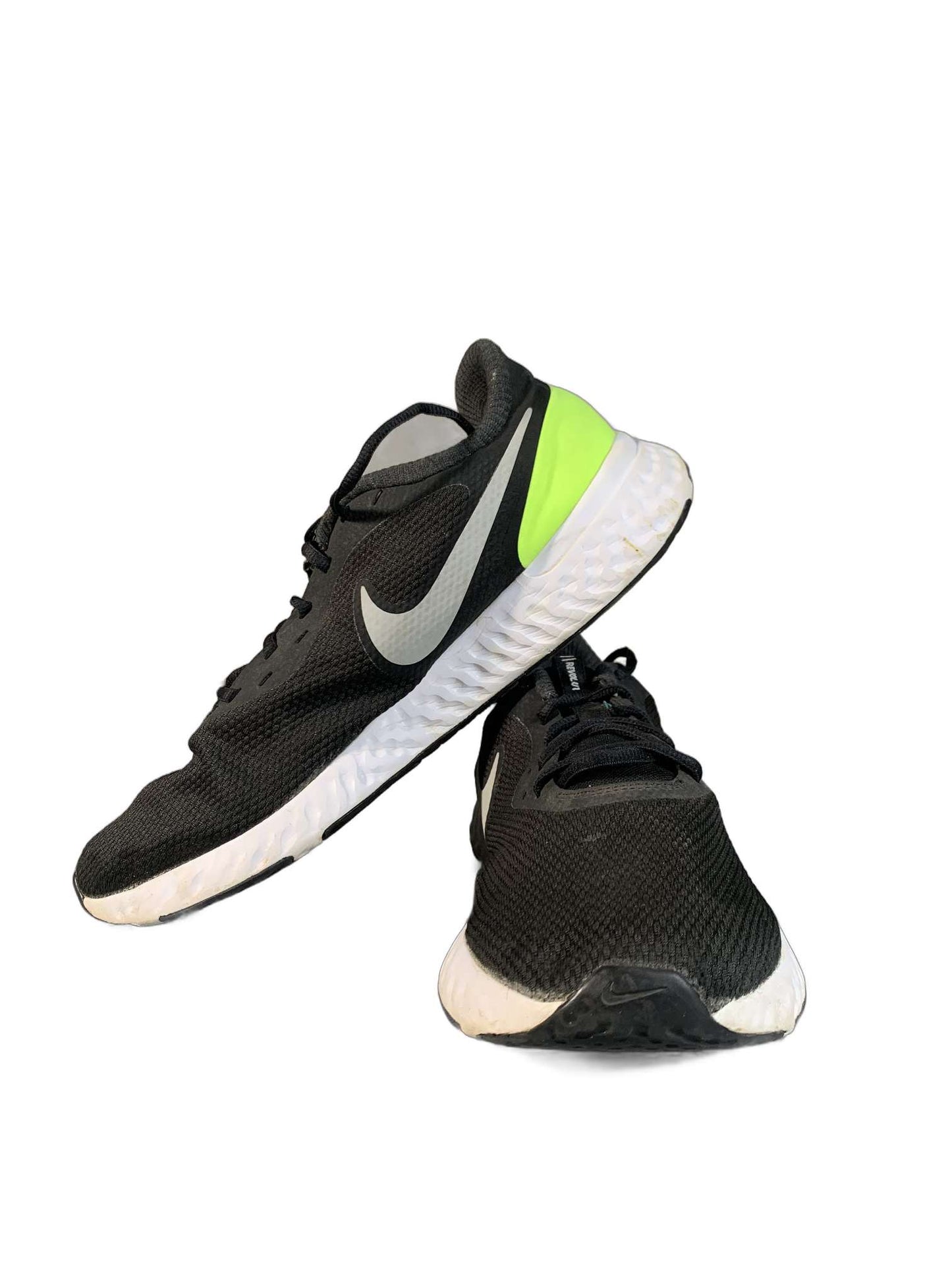 Nike Revolution Sneaker