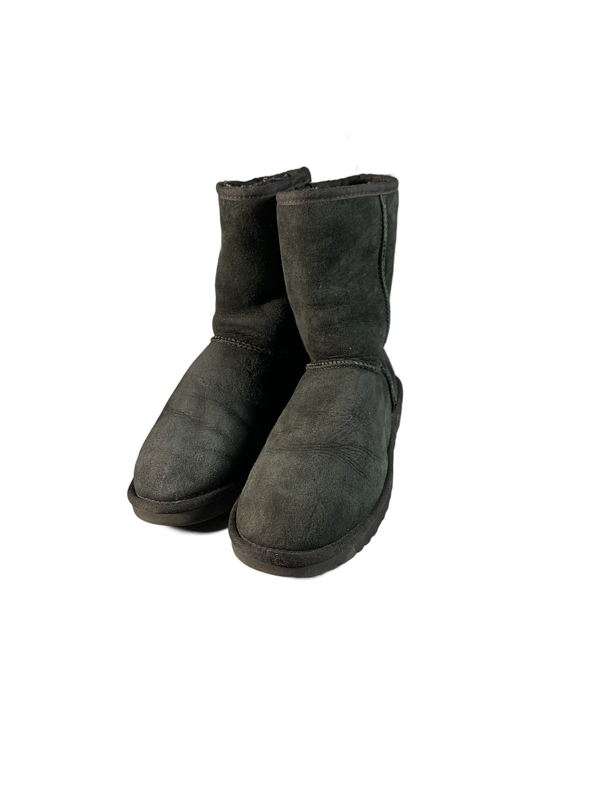 UGG Classic Short sheepskin and suede winter boot4