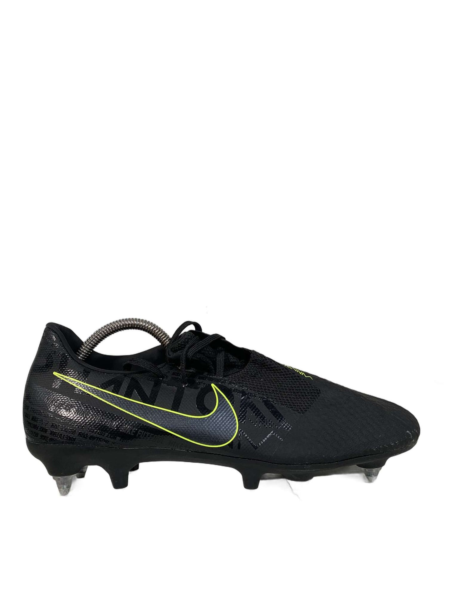 Nike Phantom Football Cleat