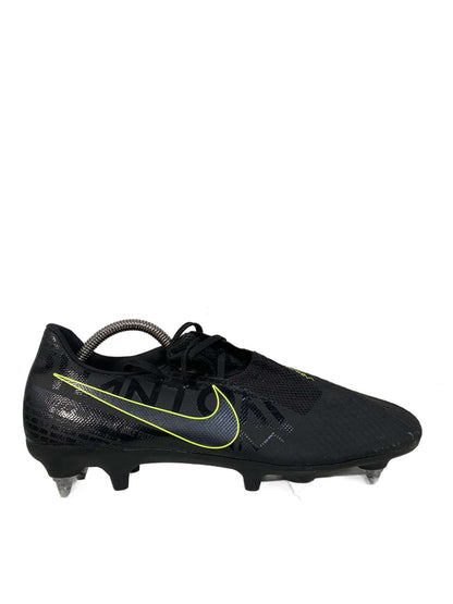 Nike Phantom Football Cleat