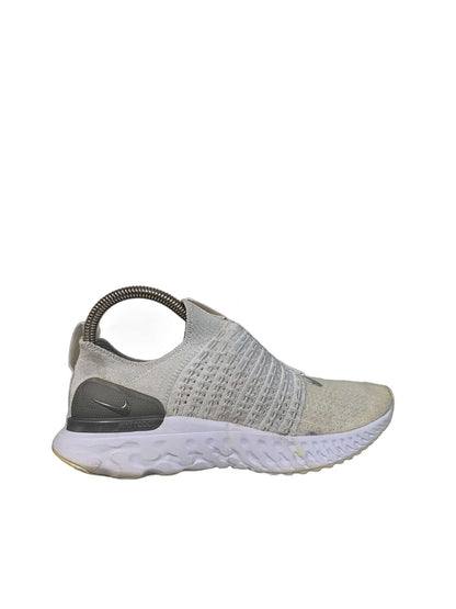 Nike Phantom Sneaker