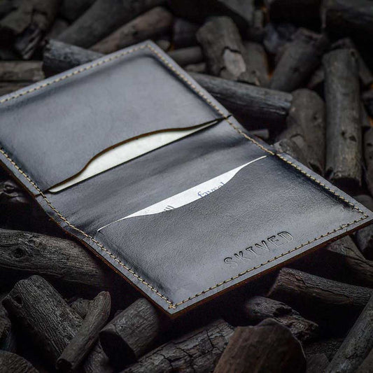Snug Charcoal Bifold Cow Leather Wallet