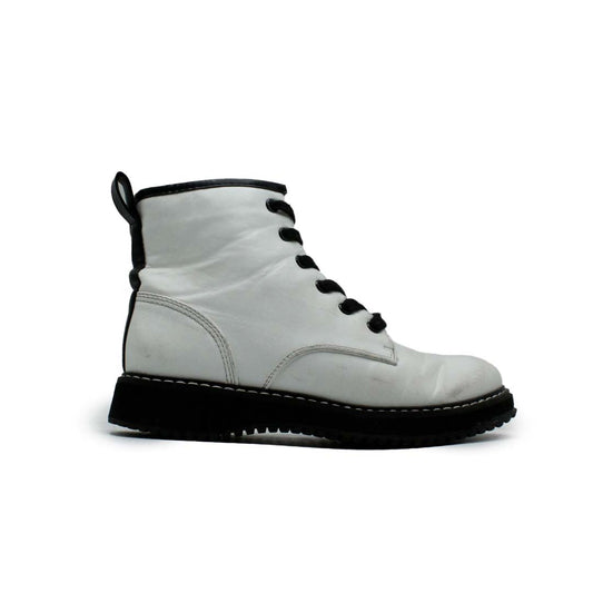 STEVE MADDEN WHITE HIGH BOOT