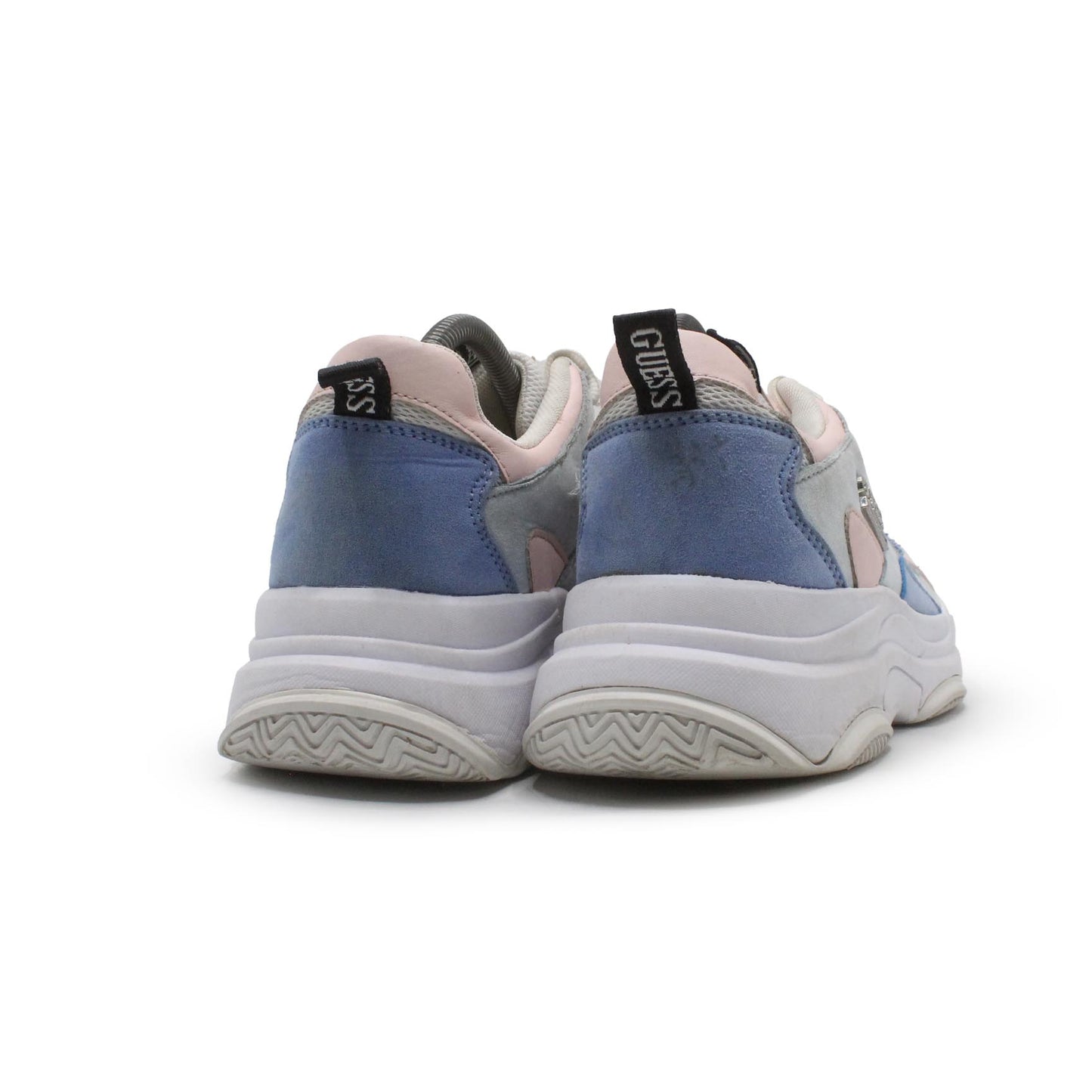 GUESS WOMEN WALKING SHOE