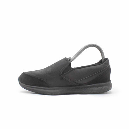 CLASSIC WOMEN SLIP ON