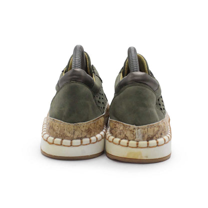 CLASSIC WOMEN SLIP ON