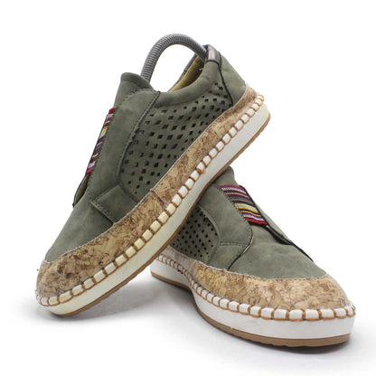 CLASSIC WOMEN SLIP ON