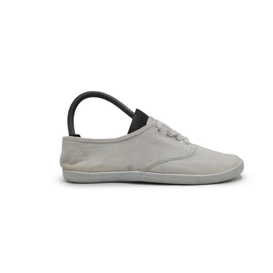 CLASSIC LOW TOP SNEAKER