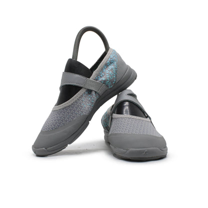 NEW FEEL WOMENS WALKING SHOE