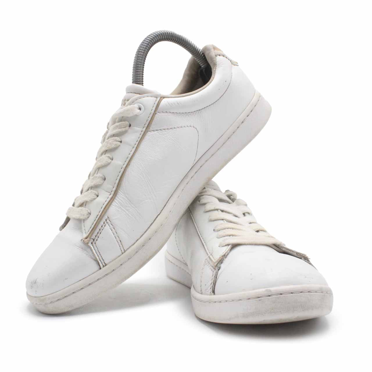 Lacoste Carnaby Evo Leather Sneaker