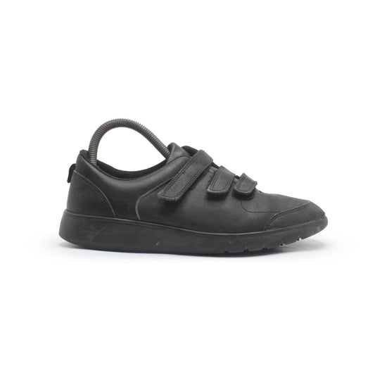 Clarks Scape Sky Youth black leather