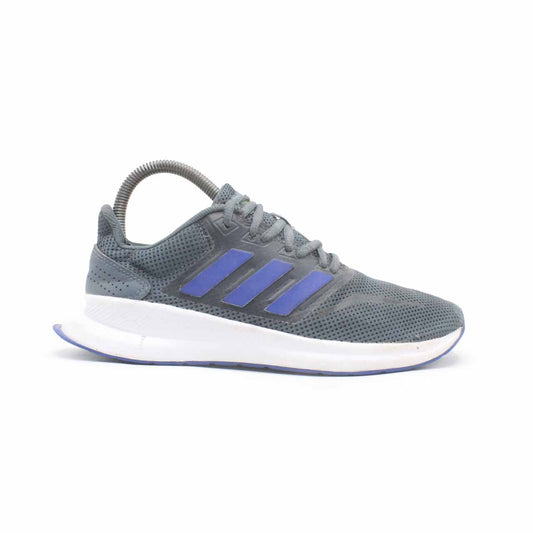 Adidas shoes below 3000 Clearance