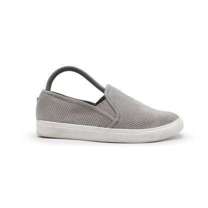 CLASSIC WOMEN SLIP ON SHOE