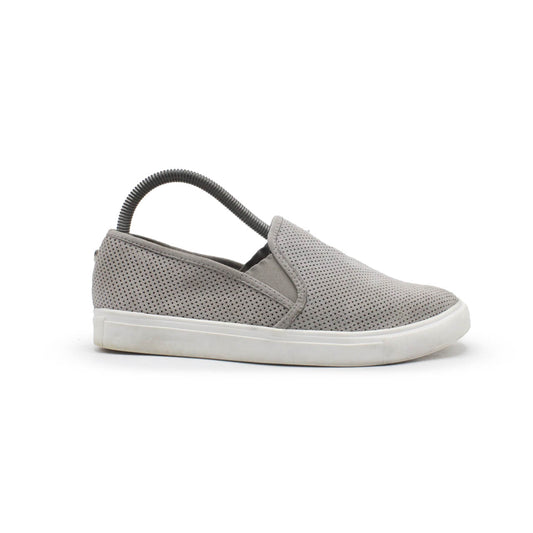 CLASSIC WOMEN SLIP ON SHOE