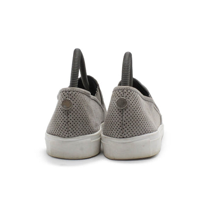 CLASSIC WOMEN SLIP ON SHOE