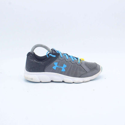 UNDER ARMOUR YOUTH SHOES