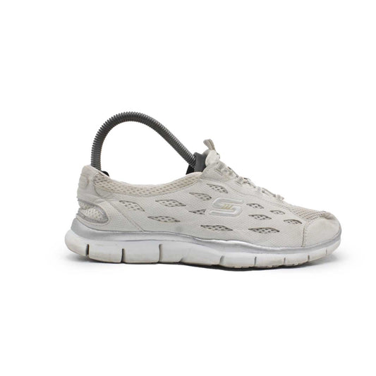Skechers Gratis Walking Shoe
