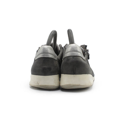 CLASSIC WOMENS CASUAL SHOE