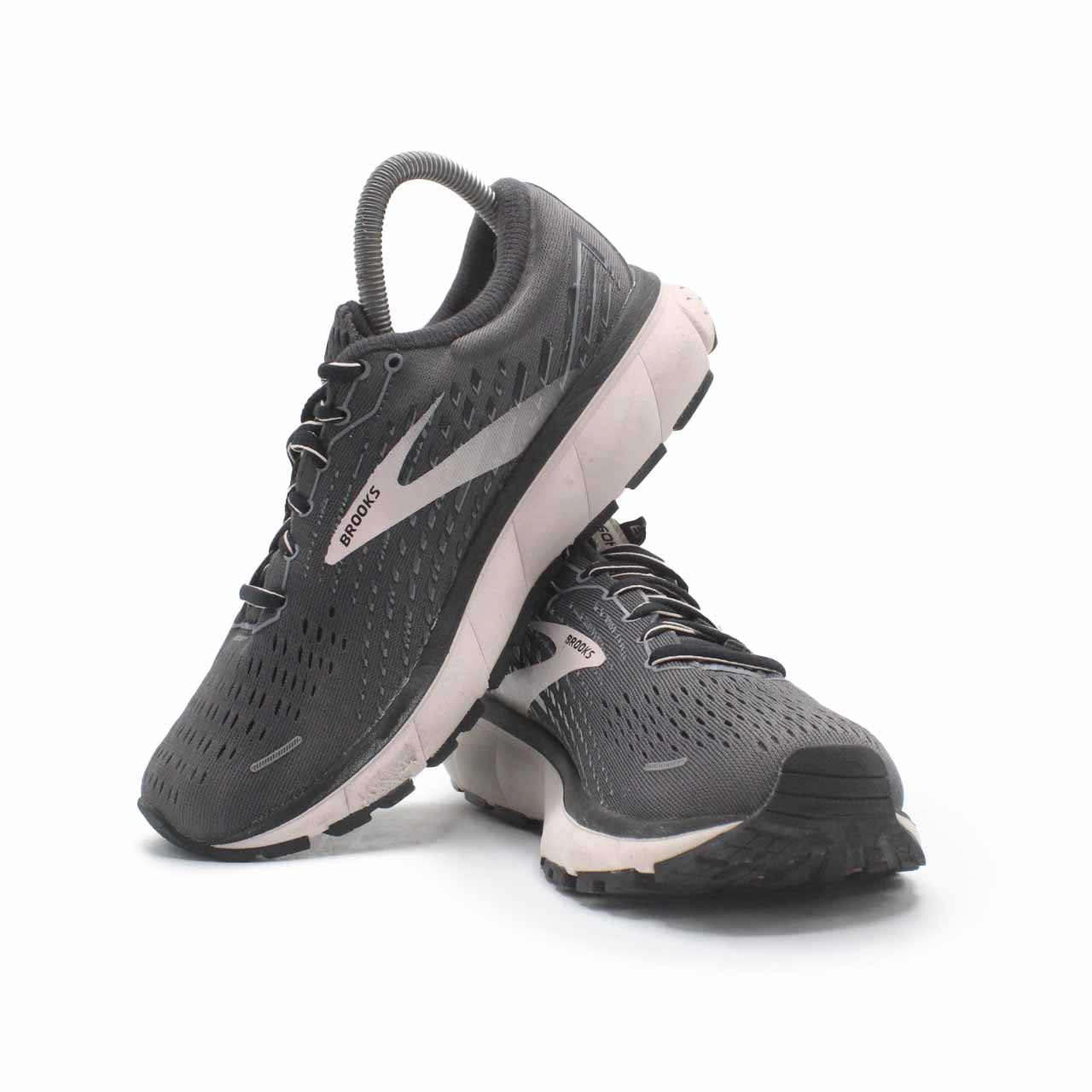 Brooks Ghost 13 Running Shoe